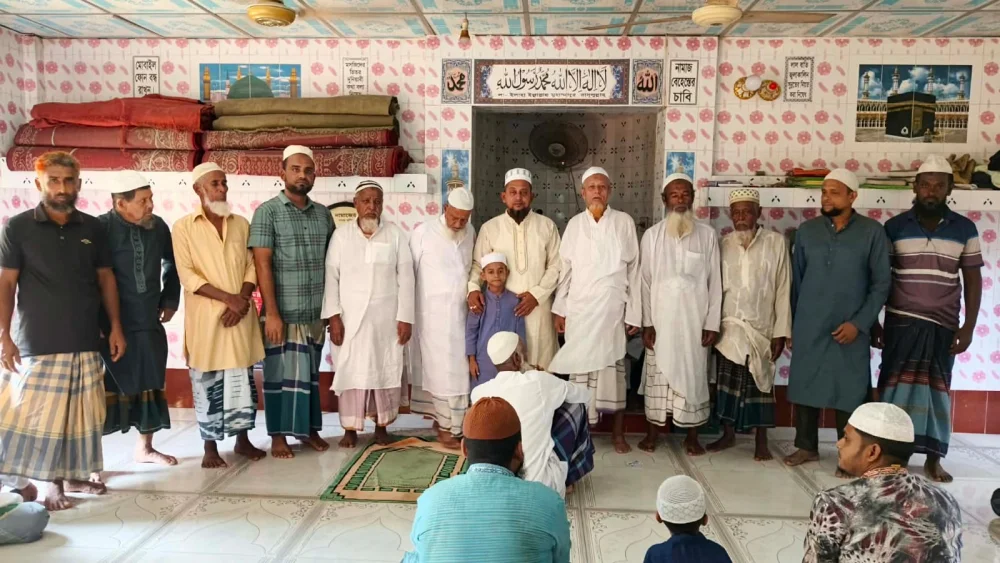 কোটালীপাড়া সেনারগাতী মধ্যপাড়া মিরধা বাড়ি জামে মসজিদের নির্মাণে নবাব উদ্দিন তালুকদার কল্যাণ ট্রাস্টের আর্থিক সহায়তা
